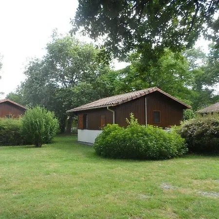 Les Chalets Du Gelat, Nature Et Calme Noaillan Exterior photo