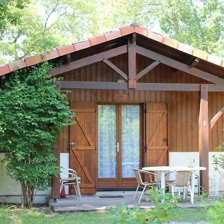 Les Chalets Du Gelat, Nature Et Calme Noaillan Exterior photo