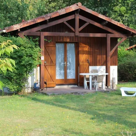 Les Chalets Du Gelat, Nature Et Calme Noaillan Exterior photo